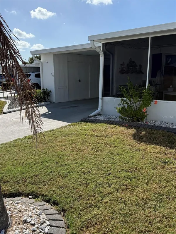 Property Slideshow image 1 of 20 | 614 fair winds dr # 614, Nokomis, FL, 34275