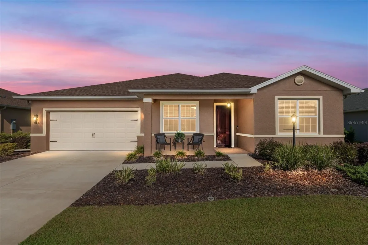 Property Slideshow image 1 of 28 | 8824 sw 104th cir, Ocala, FL, 34481