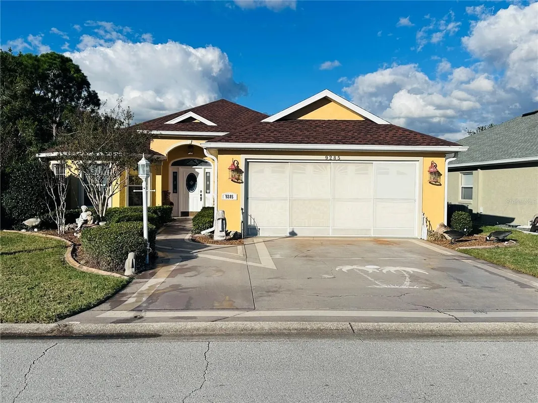 Property Slideshow image 1 of 14 | 9285 sw 90th st, Ocala, FL, 34481