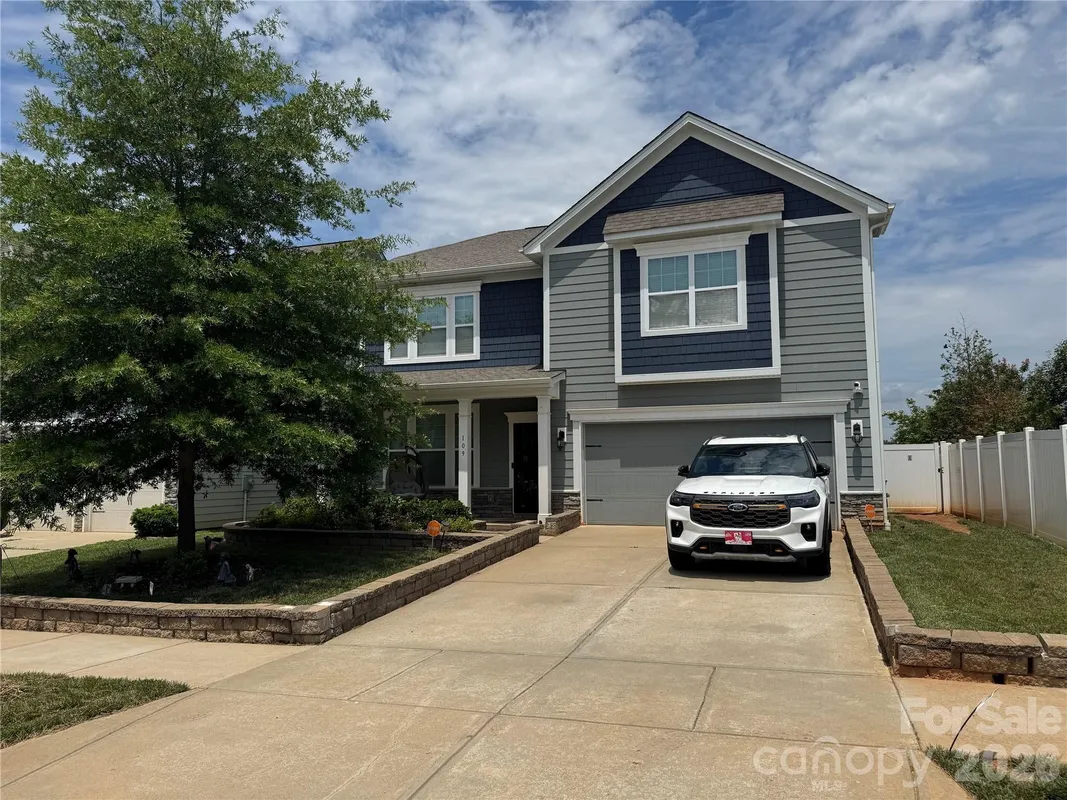 Property Slideshow image 1 of 34 | 109 e americana dr, Mooresville, NC, 28115