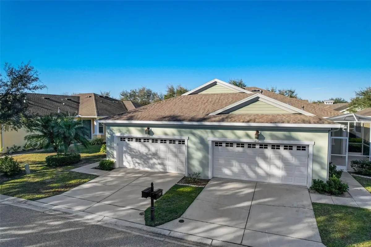 Property Slideshow image 1 of 70 | 219 sunset crest ct, Apollo Beach, FL, 33572