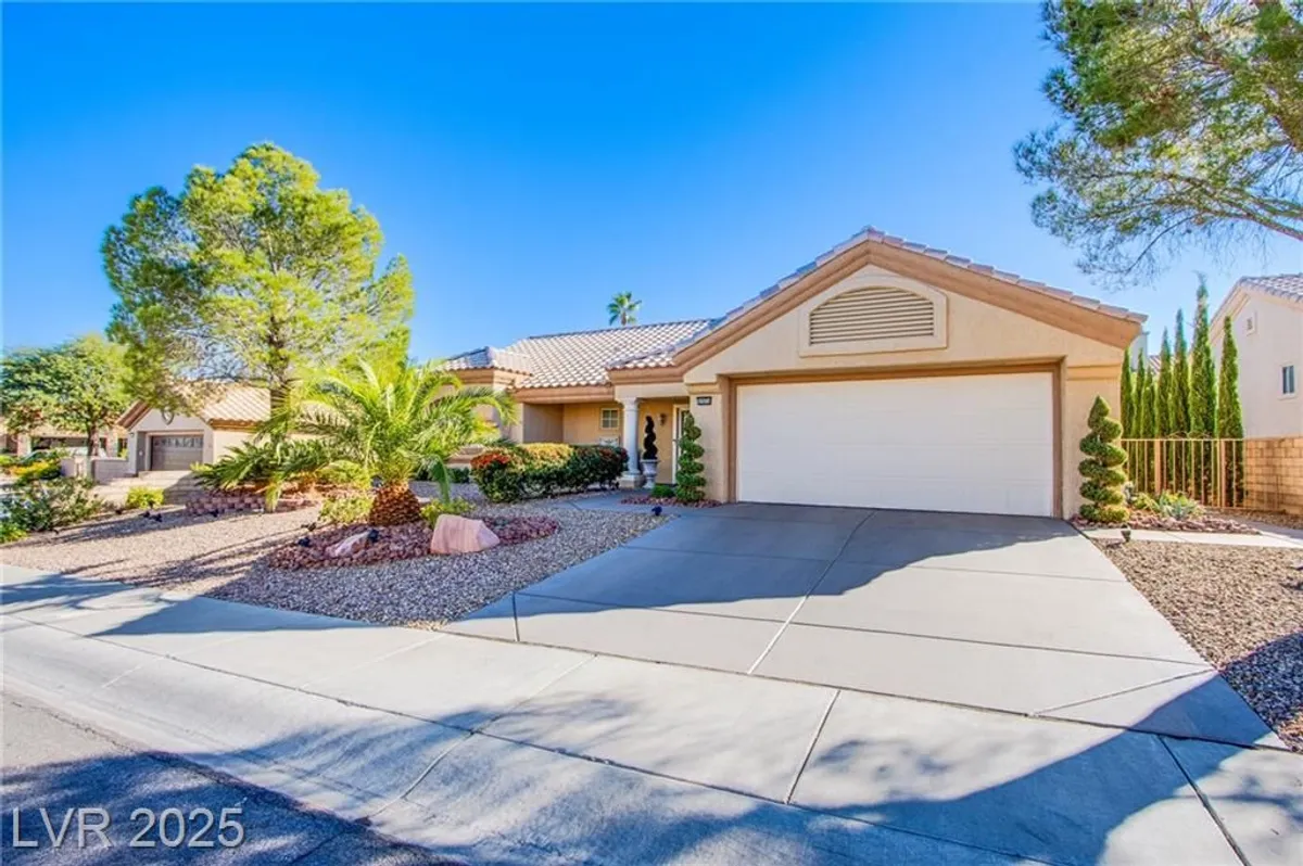 Property Slideshow image 1 of 60 | 9909 woodhouse dr, Las Vegas, NV, 89134