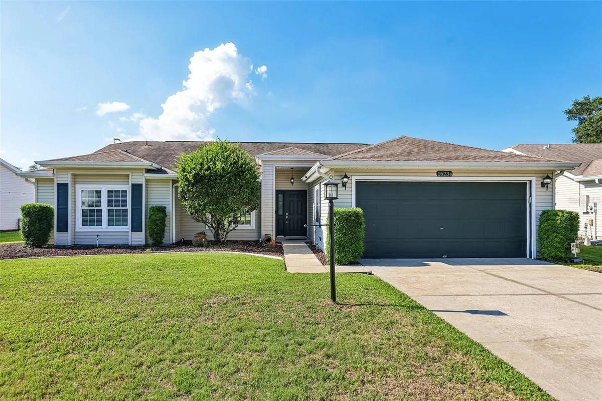 Property Slideshow image 1 of 60 | 26234 glen eagle dr, Leesburg, FL, 34748