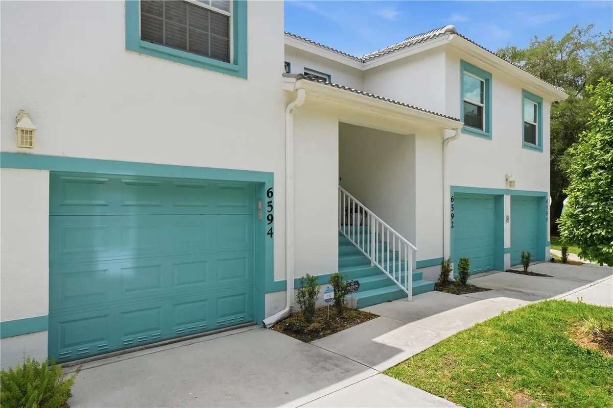 Property Slideshow image 1 of 33 | 6594 fairway gardens dr 6594, Bradenton, FL, 34203