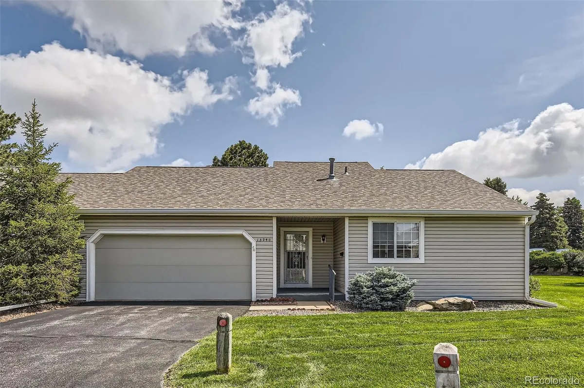 Property Slideshow image 1 of 27 | 13940 e linvale pl, Aurora, CO, 80014