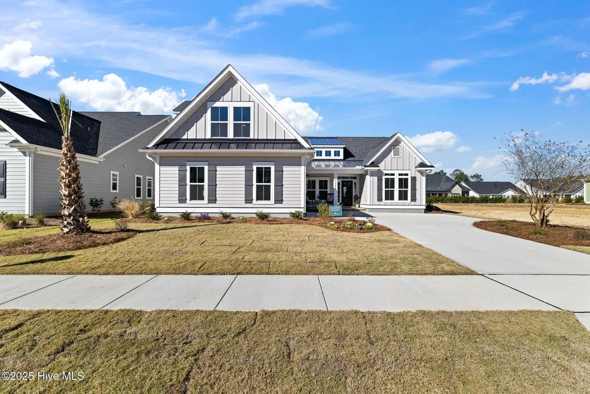 Property Slideshow image 1 of 69 | 7366 foxbriar dr, Leland, NC, 28451
