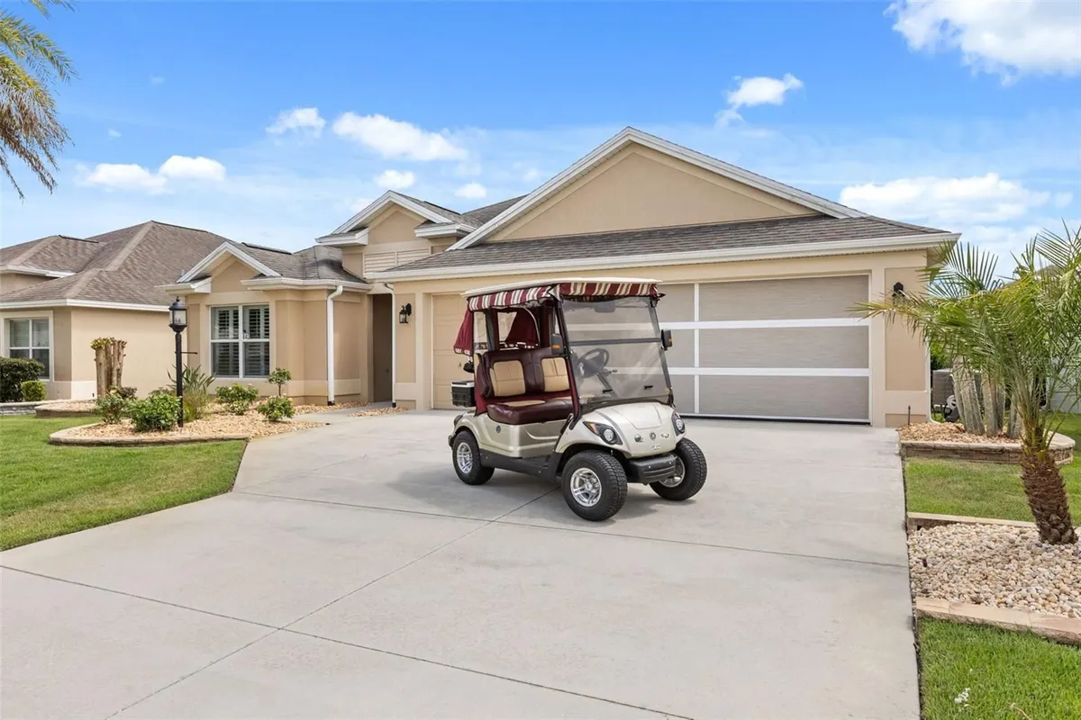 Property Slideshow image 1 of 39 | 842 pickett rd, The Villages, FL, 32163