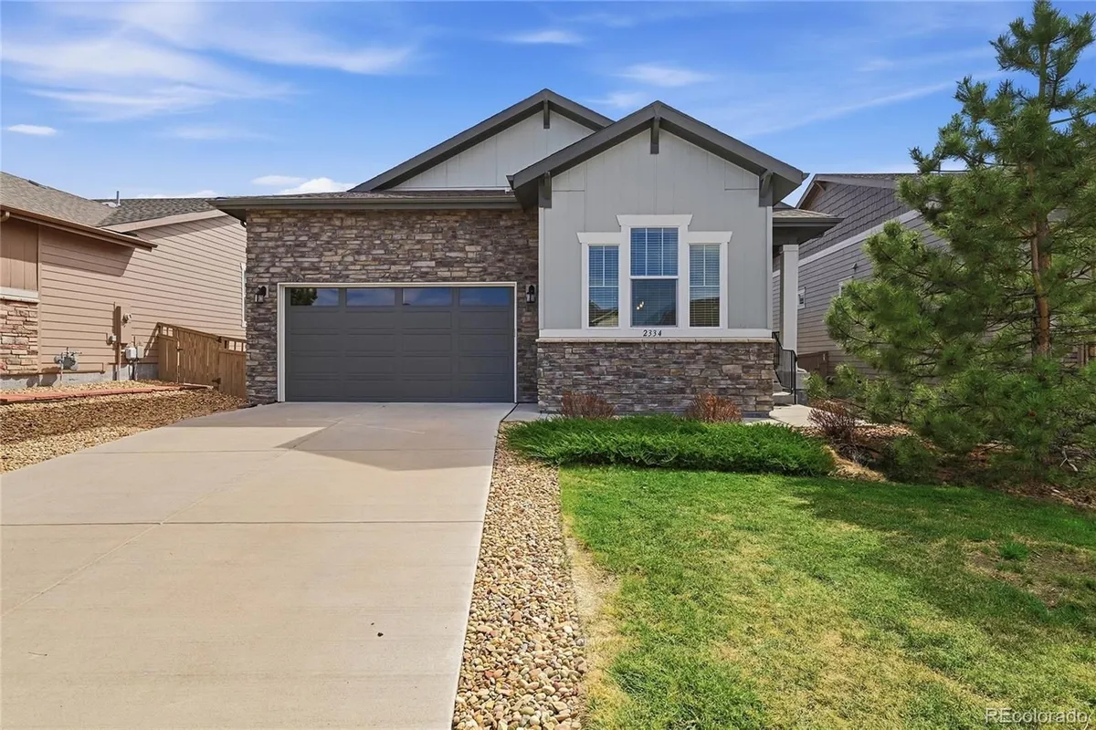 Property Slideshow image 1 of 39 | 2334 lassen ln, Castle Rock, CO, 80109