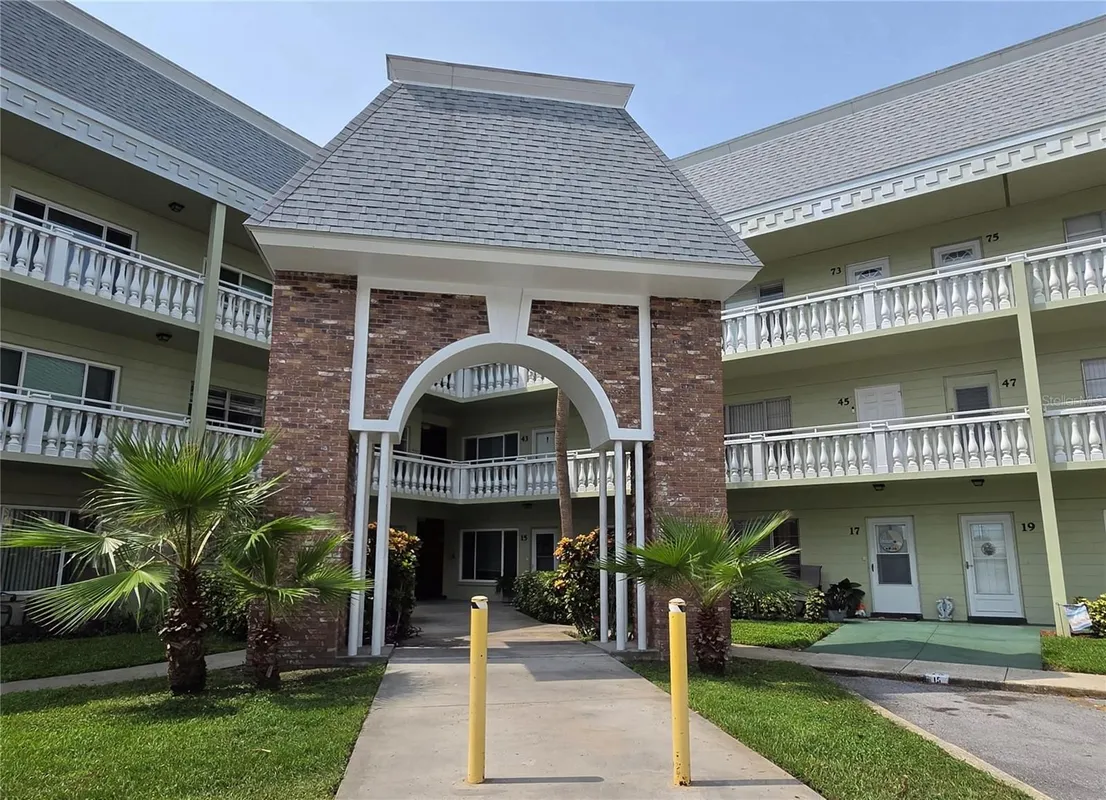 Property Slideshow image 1 of 29 | 2459 columbia dr 47, Clearwater, FL, 33763