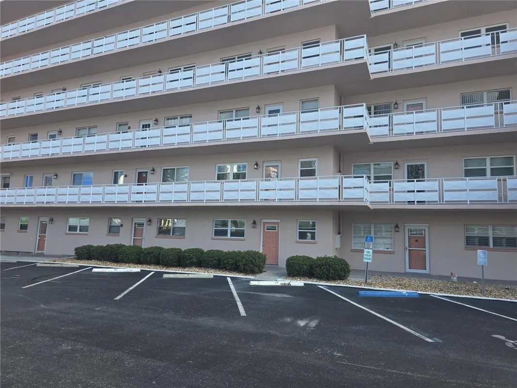 Property Slideshow image 1 of 22 | 6025 shore blvd 105, Gulfport, FL, 33707