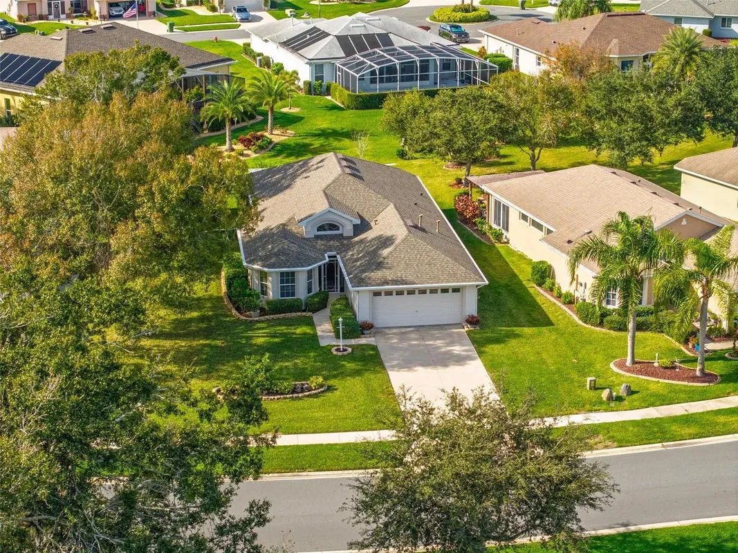 Property Slideshow image 1 of 59 | 5389 aurora dr, Leesburg, FL, 34748