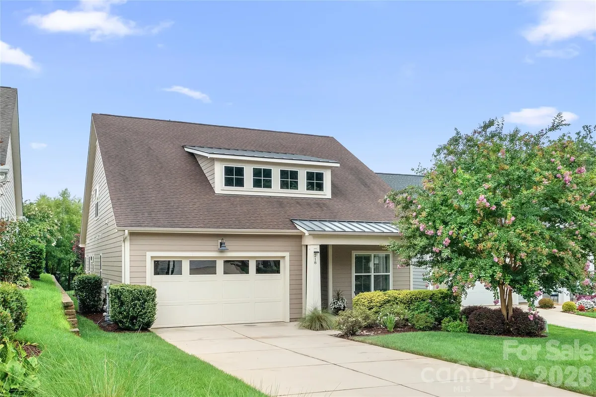 Property Slideshow image 1 of 48 | 218 stone mountain way, Denver, NC, 28037