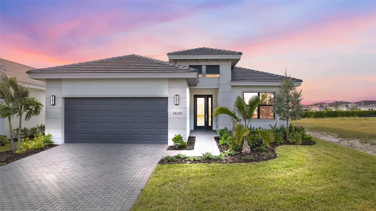 Property Slideshow image 1 of 57 | 18139 cresswind ter, Lakewood Ranch, FL, 34211