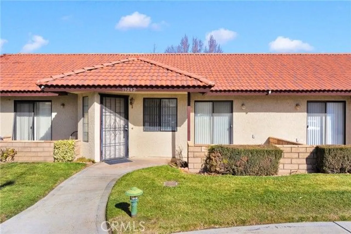 Property Slideshow image 1 of 36 | 19242 cottonwood dr, Apple Valley, CA, 92308