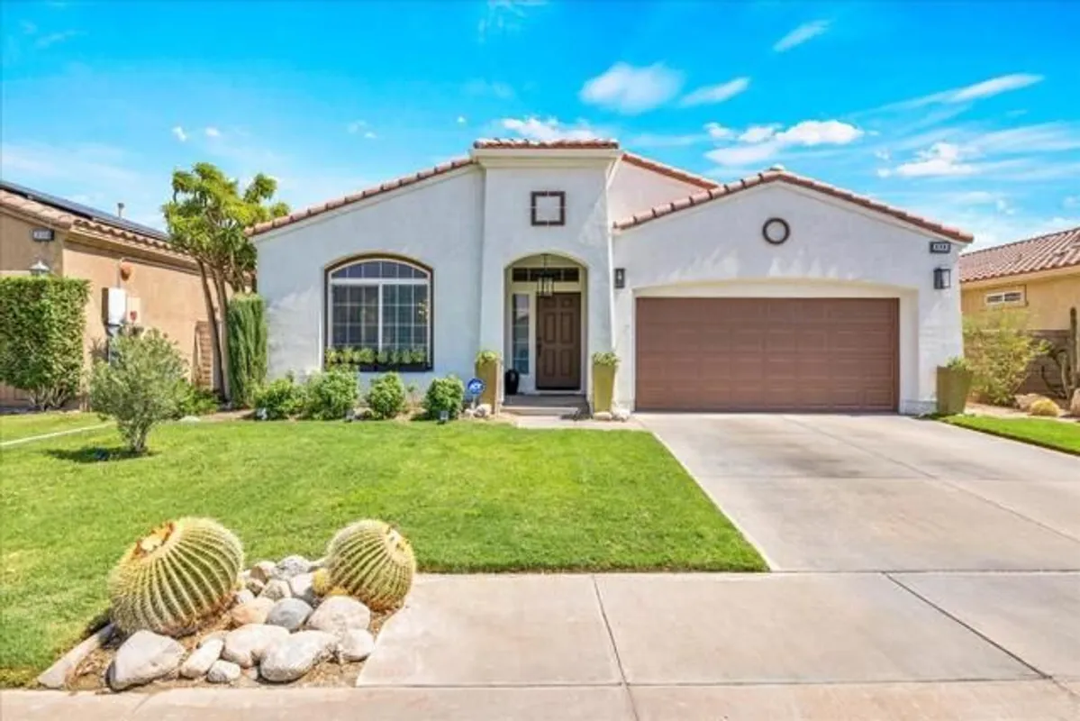 Property Slideshow image 1 of 48 | 2090 savanna way, Palm Springs, CA, 92262