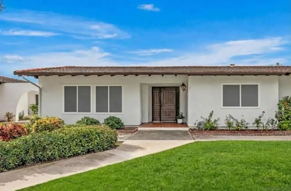 Property Slideshow image 1 of 42 | 16555 caminito vecinos 39, San Diego, CA, 92128