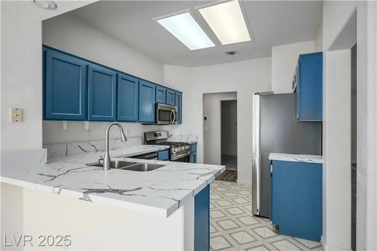 Property Slideshow image 1 of 74 | 10505 linden wood ct, Las Vegas, NV, 89134