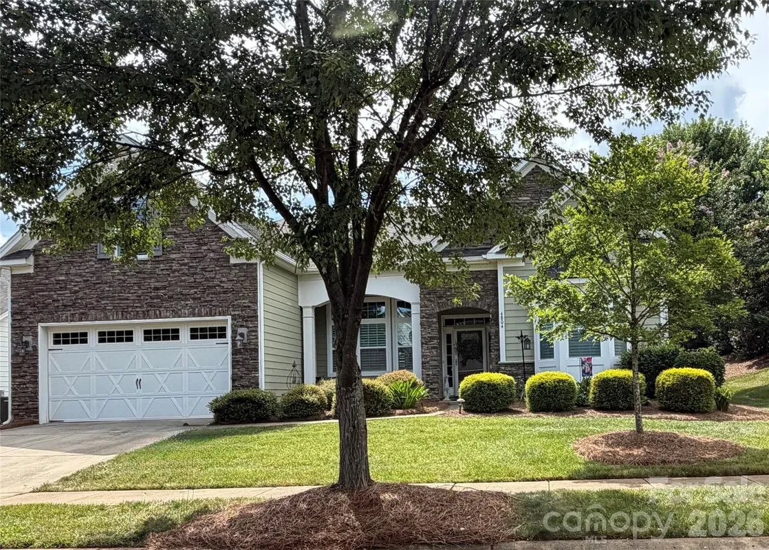 Property Slideshow image 1 of 17 | 4804 star hill ln, Charlotte, NC, 28214