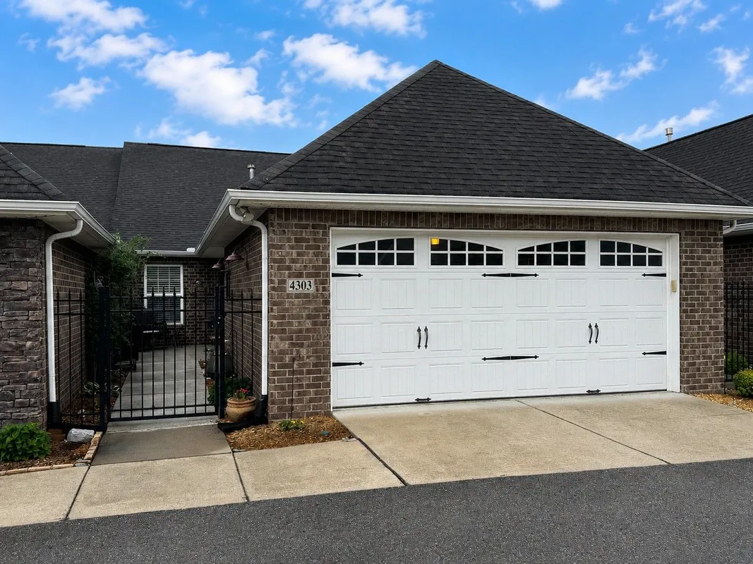 Property Slideshow image 1 of 3 | 395 devon chase hl 4303, Gallatin, TN, 37066