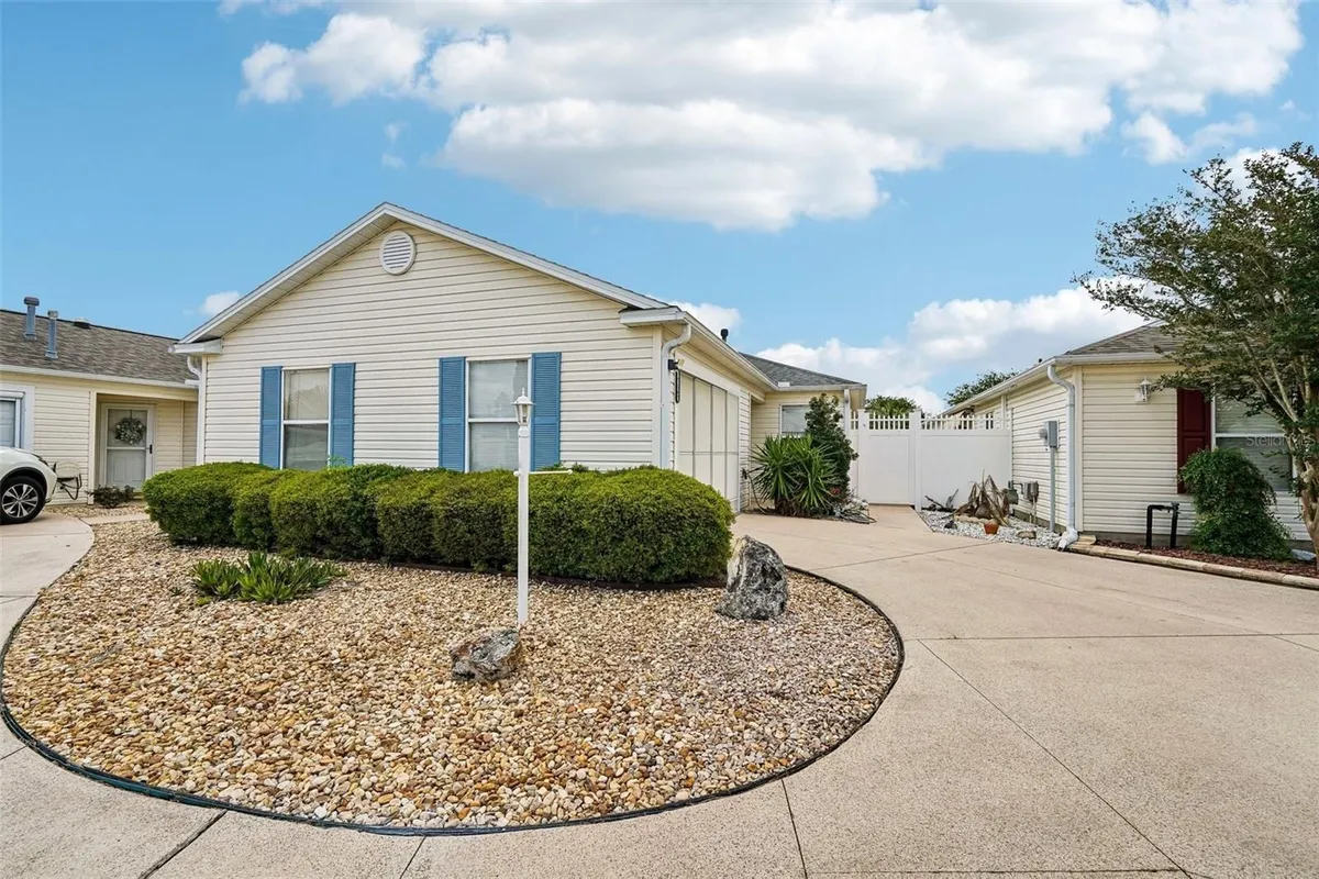 Property Slideshow image 1 of 25 | 17167 se 76th boxbury ct, The Villages, FL, 32162