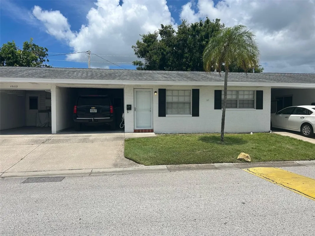 Property Slideshow image 1 of 12 | 10116 tulip st n # 10116, Pinellas Park, FL, 33782