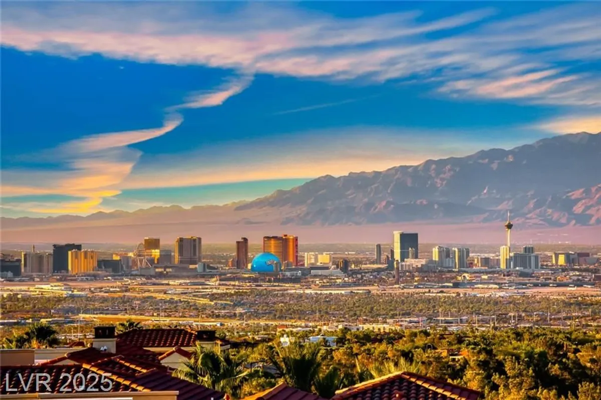 Property Slideshow image 1 of 57 | 2555 hampton rd 9308, Henderson, NV, 89052