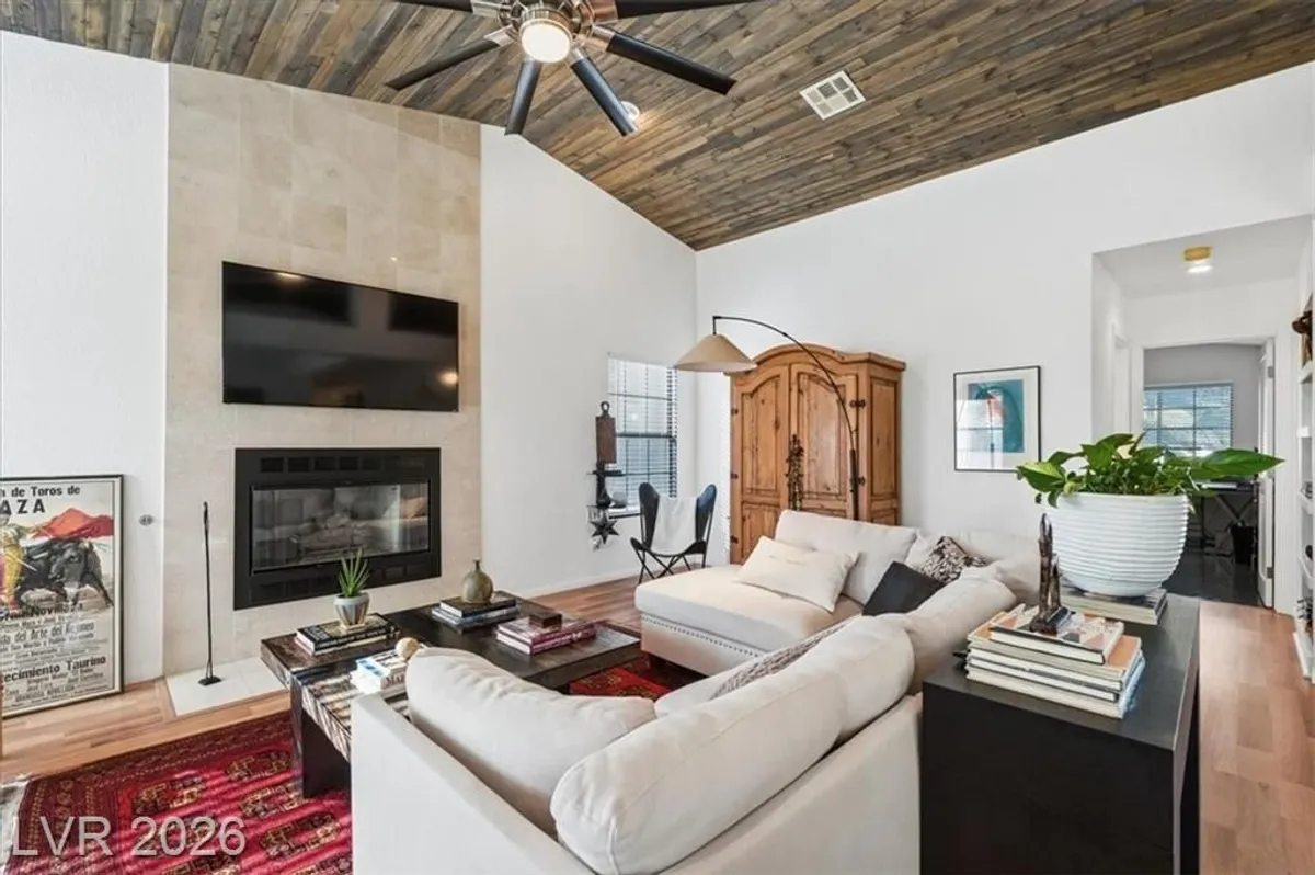 Property Slideshow image 1 of 25 | 5609 cape coral cir, Las Vegas, NV, 89130