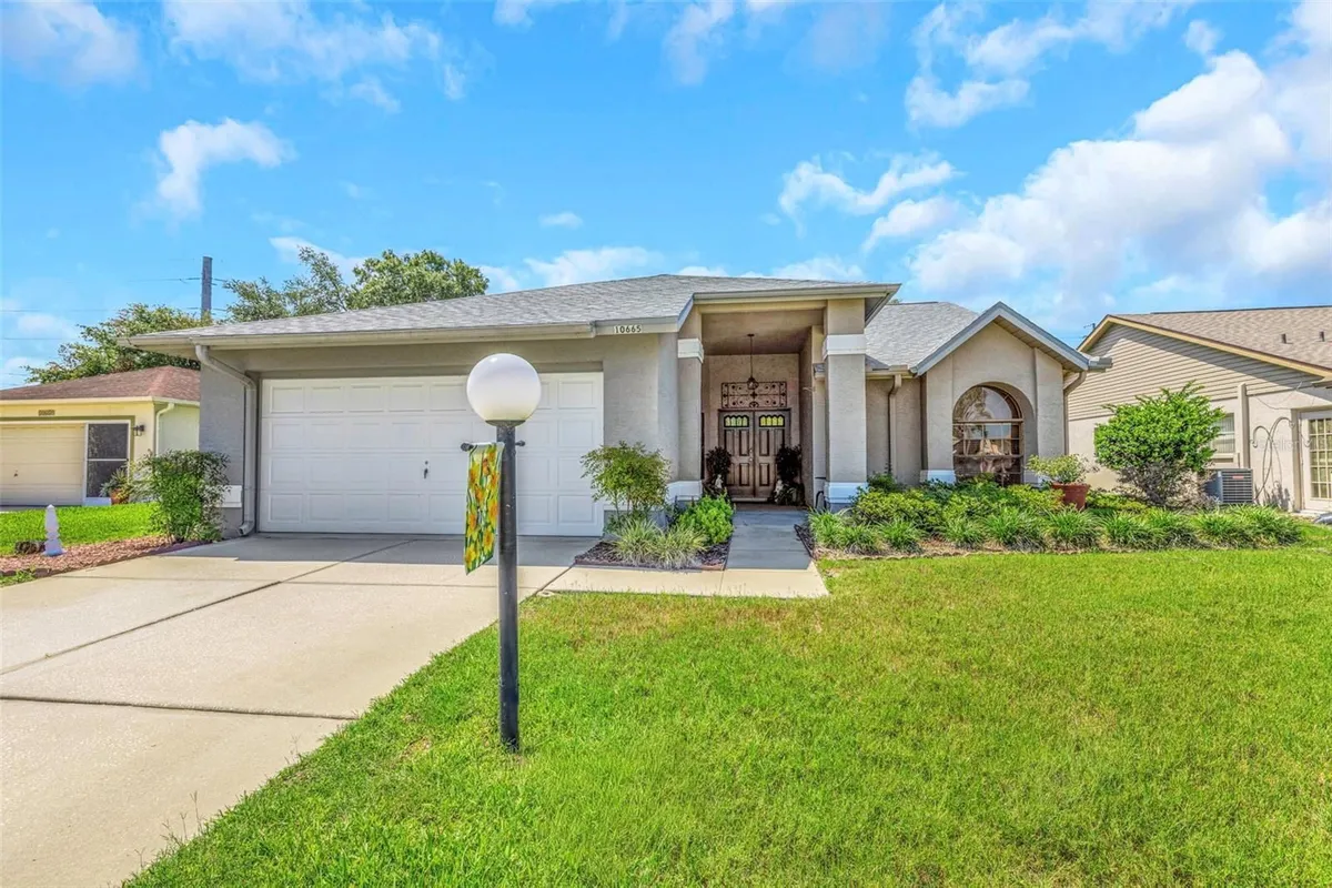 Property Slideshow image 1 of 45 | 10665 fallen leaf ln, Port Richey, FL, 34668