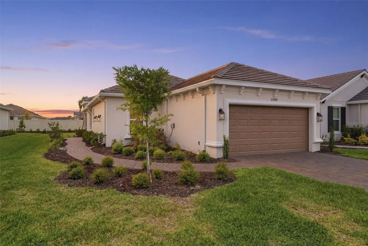 Property Slideshow image 1 of 27 | 29485 velletri ln, Wesley Chapel, FL, 33543