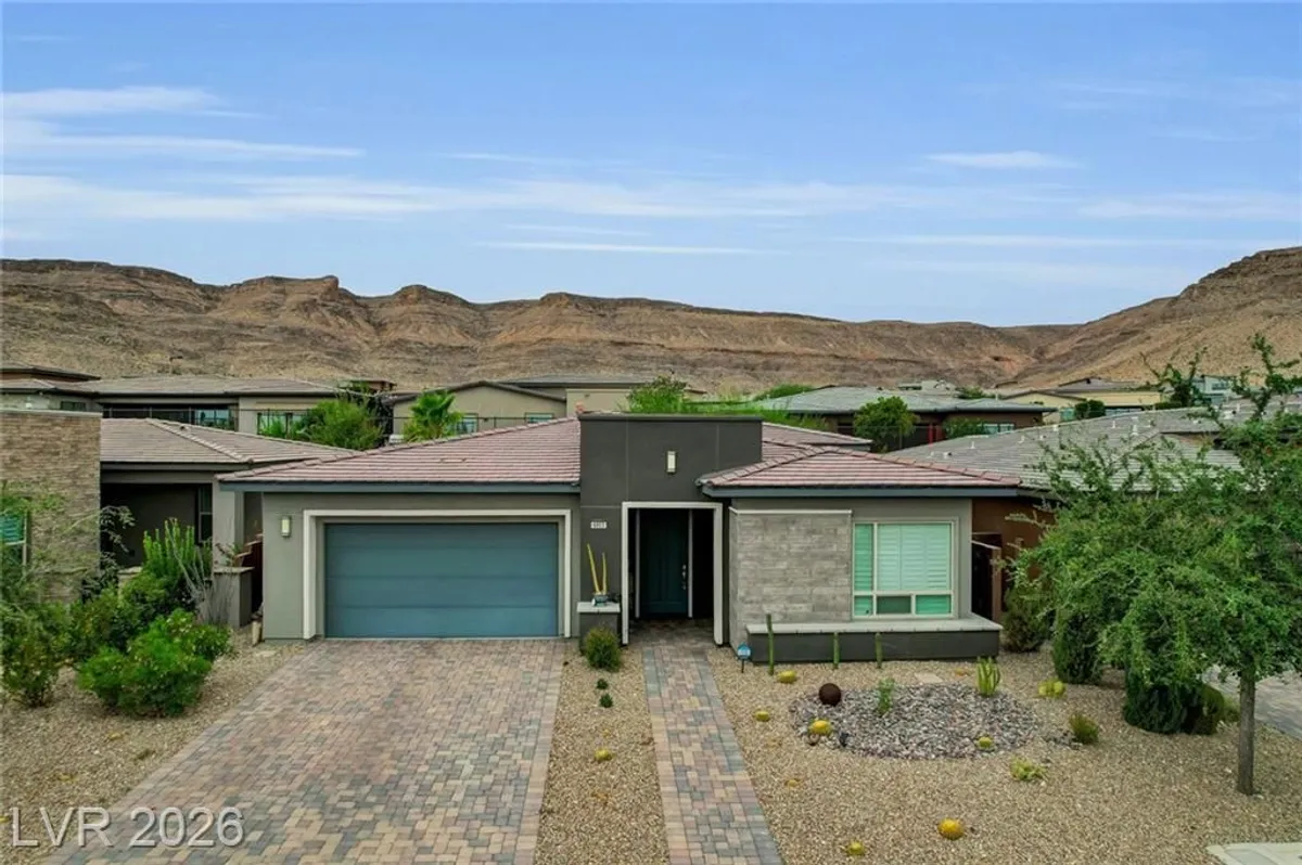 Property Slideshow image 1 of 75 | 6803 regency crest ave, Las Vegas, NV, 89148