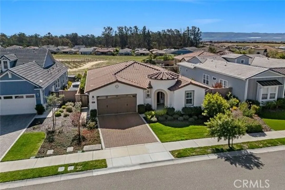 Property Slideshow image 1 of 55 | 1471 via vis, Nipomo, CA, 93444