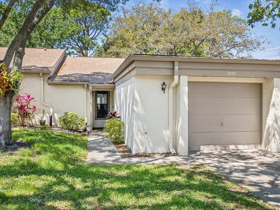 Property Slideshow image 1 of 27 | 3203 green dolphin st, Tarpon Springs, FL, 34689