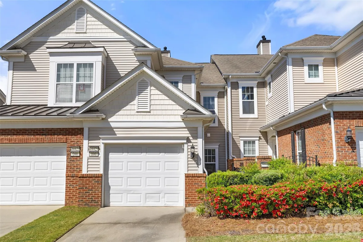 Property Slideshow image 1 of 29 | 44429 oriole dr 100, Fort Mill, SC, 29707