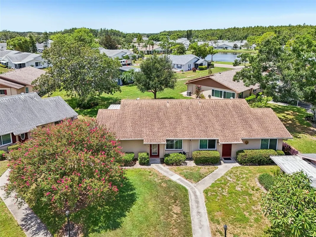 Property Slideshow image 1 of 59 | 1908 canterbury ln 25, Sun City Center, FL, 33573