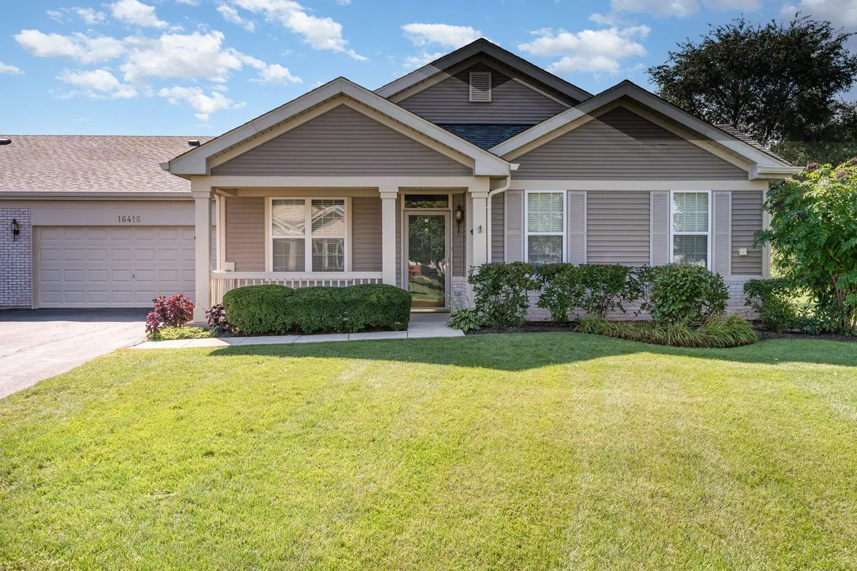 Property Slideshow image 1 of 25 | 16416 crescent lake ct, Crest Hill, IL, 60403