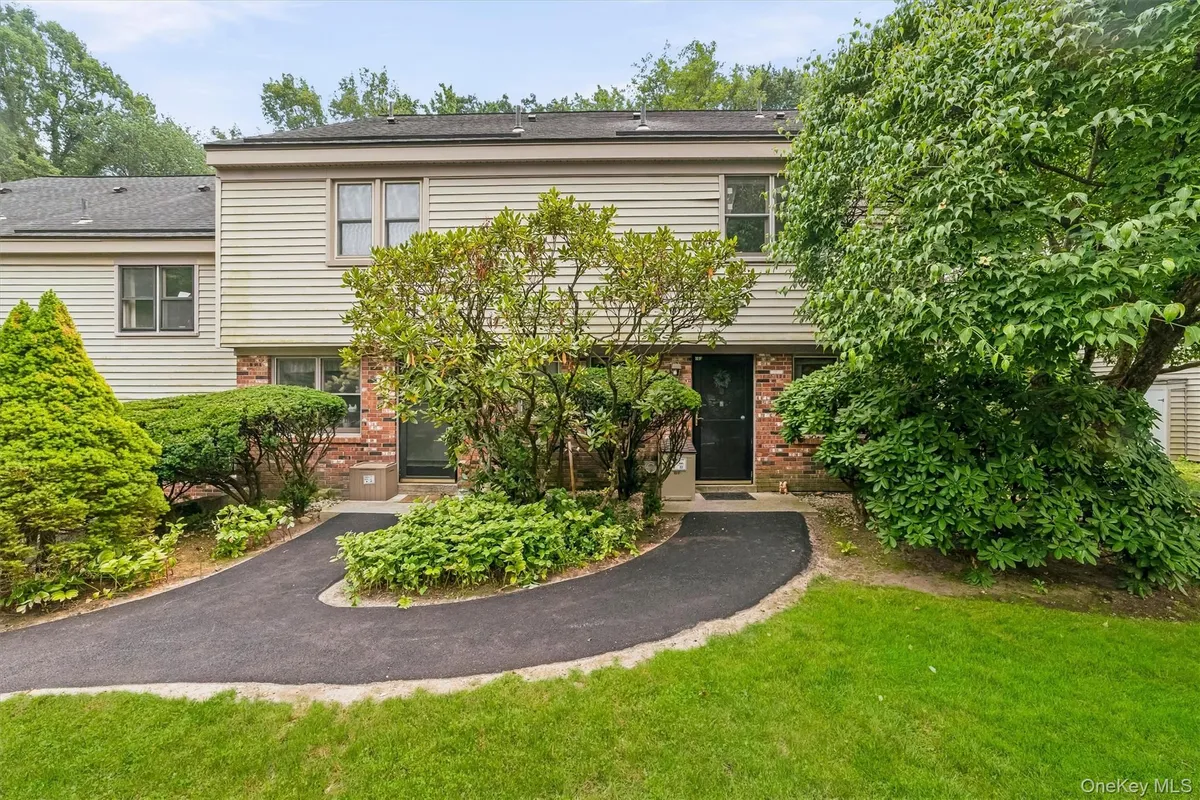 Property Slideshow image 1 of 50 | 181 heritage hls f, Somers, NY, 10589