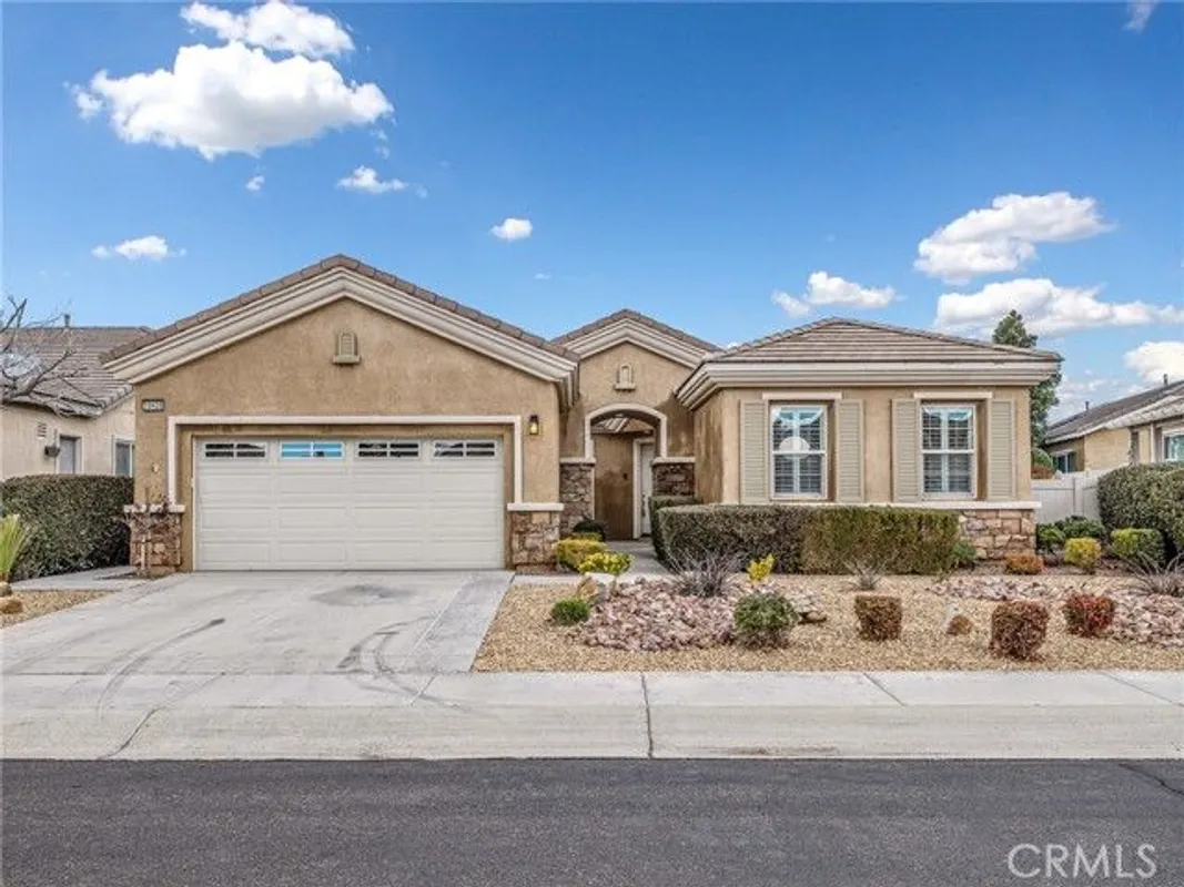 Property Slideshow image 1 of 34 | 19420 verbena st, Apple Valley, CA, 92308
