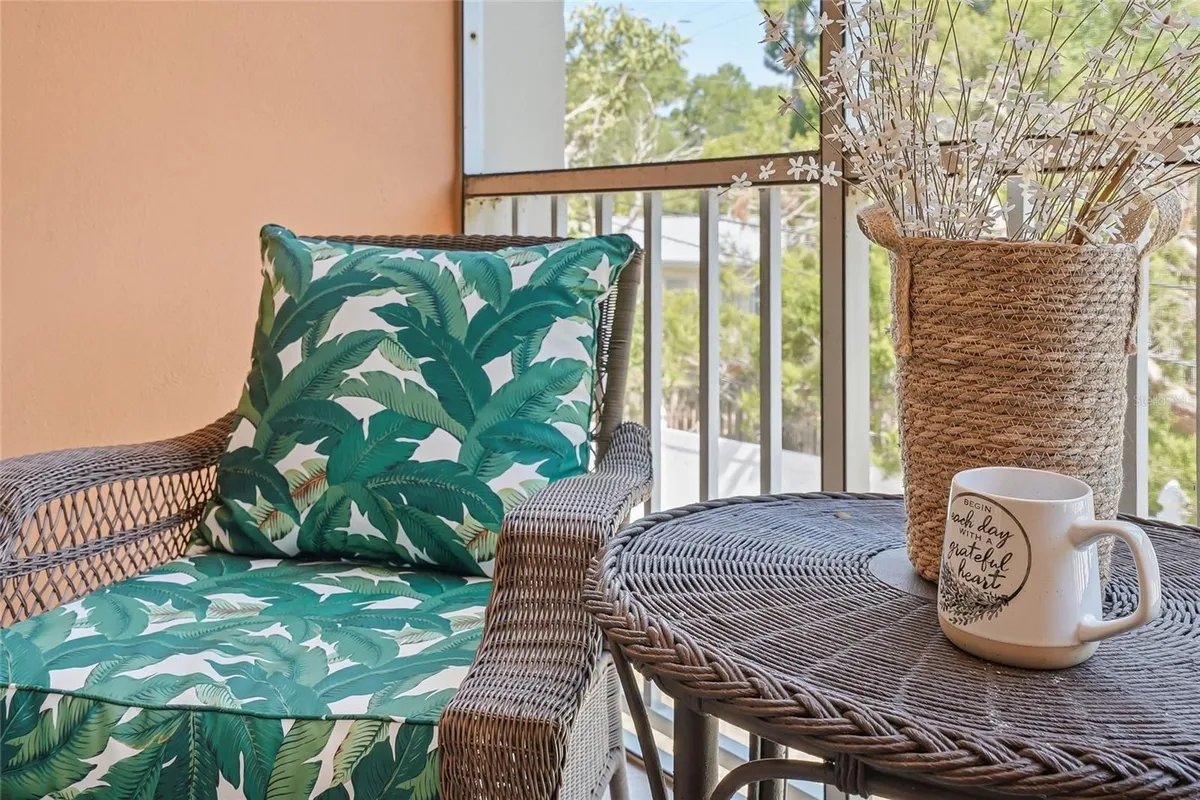 Property Slideshow image 1 of 52 | 952 virginia st 202, Dunedin, FL, 34698