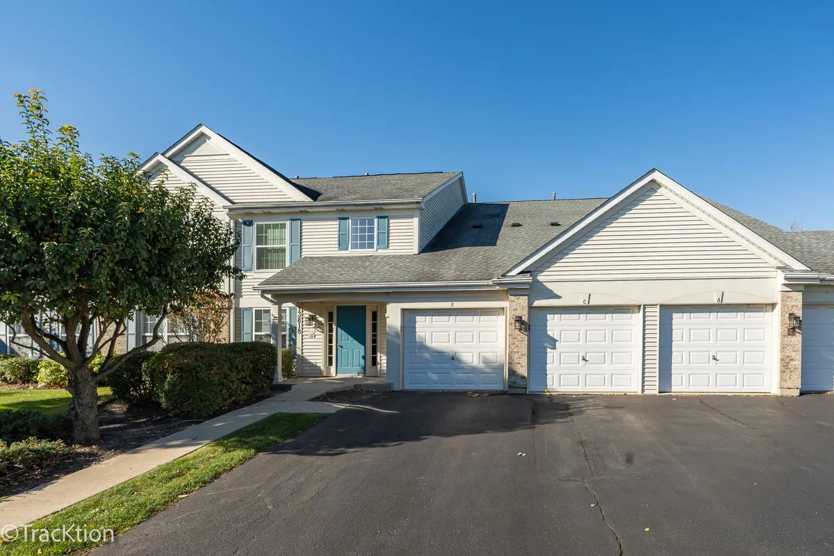 Property Slideshow image 1 of 17 | 13818 s bristlecone ln d, Plainfield, IL, 60544
