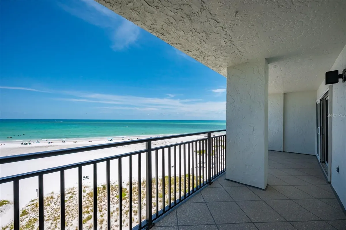 Property Slideshow image 1 of 55 | 19 whispering sands dr 604, Sarasota, FL, 34242