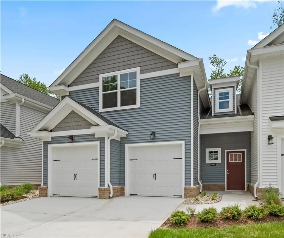 Property Slideshow image 1 of 38 | 4605 longleaf pl, Chesapeake, VA, 23321