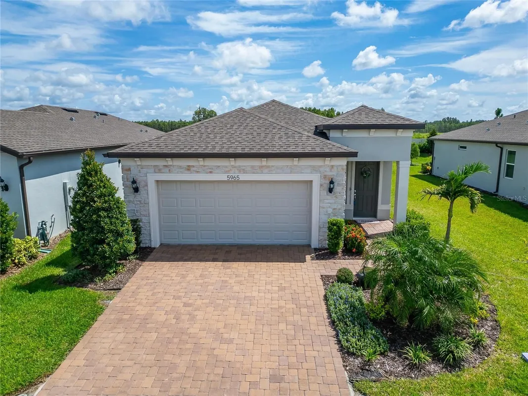Property Slideshow image 1 of 49 | 5965 shorebird br, Land O Lakes, FL, 34638