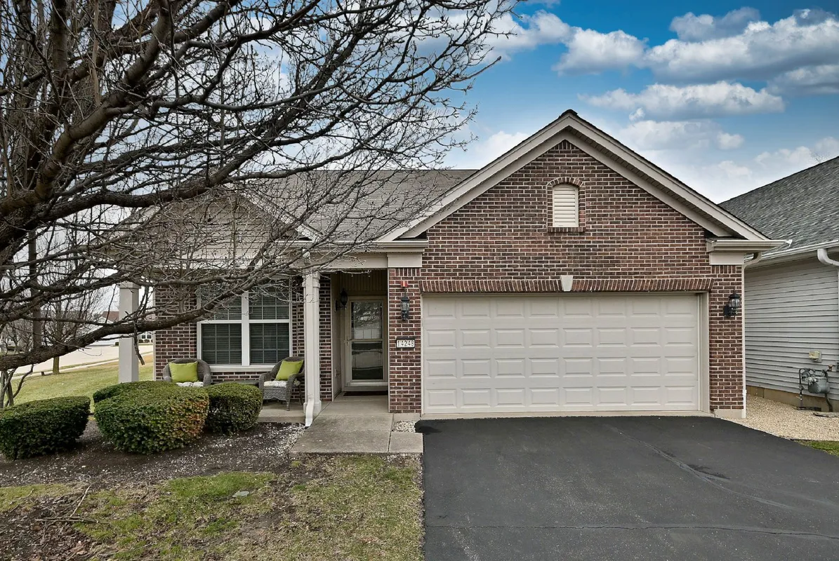Property Slideshow image 1 of 30 | 14248 newport cir, Huntley, IL, 60142