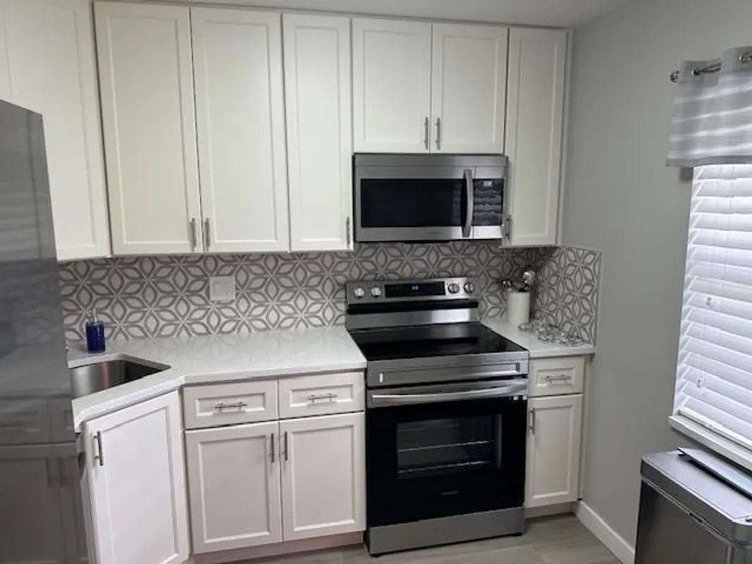 Property Slideshow image 1 of 29 | 7705 nw 5th ct 101, Margate, FL, 33063