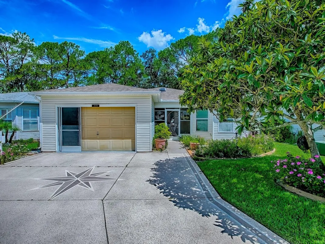 Property Slideshow image 1 of 38 | 409 westwood dr, Leesburg, FL, 34748