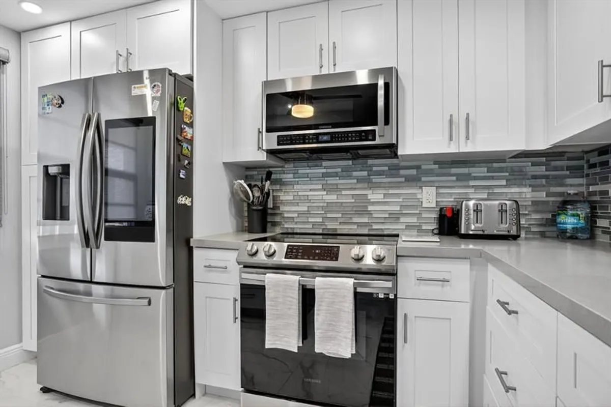 Property Slideshow image 1 of 44 | 3302 aruba way b4, Coconut Creek, FL, 33066