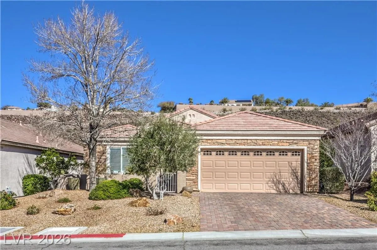 Property Slideshow image 1 of 49 | 2338 jada dr, Henderson, NV, 89044