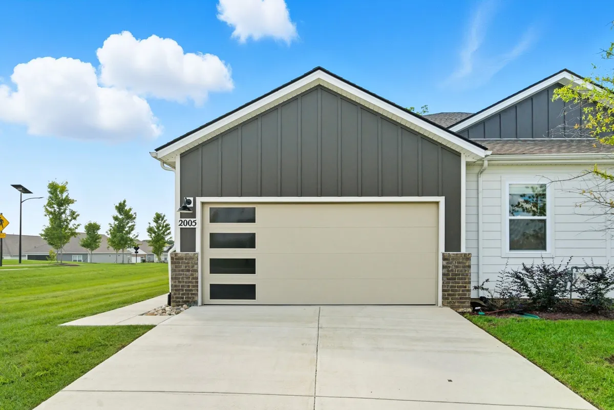 Property Slideshow image 1 of 29 | 2005 holmesburg pvt cir, Gallatin, TN, 37066