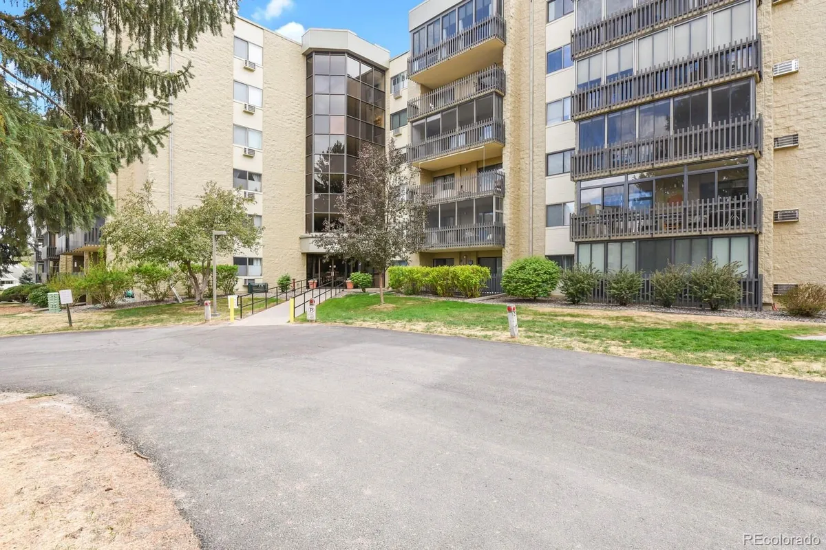 Property Slideshow image 1 of 30 | 14102 e linvale pl 504, Aurora, CO, 80014