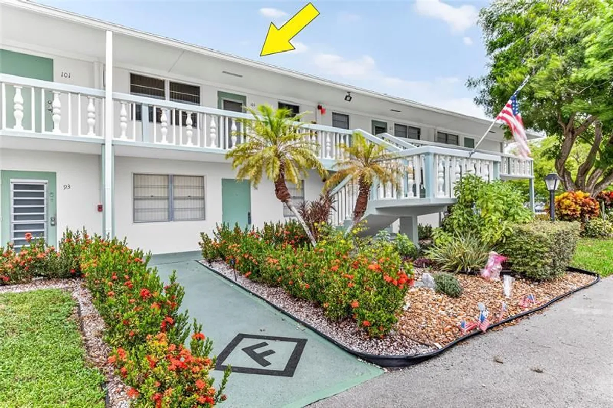 Property Slideshow image 1 of 28 | 102 newport f # 102, Deerfield Beach, FL, 33442